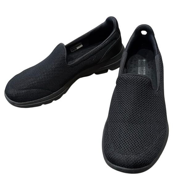 Skechers Women's GO Walk 5 Sneaker Black Size 7.5 - Picture 1 of 9